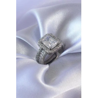 Gümüş Renk Zirkon Taşlı Kadın Yüzük