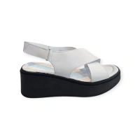 K1471118 Cırt Cırtlı Ayarlanabilir Yüksek Taban Kadın Sandalet Beyaz