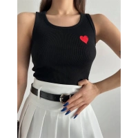 Kalp nakışlı atlet