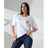 Kiraz işlemeli Kadın T-Shirt