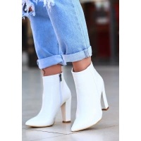 Loora Beyaz Rugan Desenli Topuklu Bot