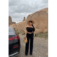 Madonna yaka bol paça pantolonlu takım