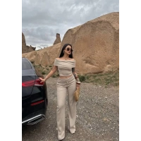 Madonna yaka bol paça pantolonlu takım