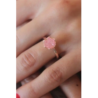 Pembe Lotus Çiçek Figür Gold Renk Kadın Yüzük