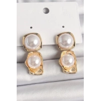 Pirinç Gold Renk İnci Kare Model Kadın Küpe
