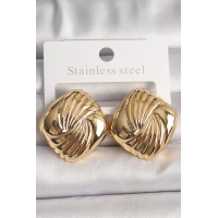 Pirinç Gold Renk İşlemeli Kare Model Kadın Küpe