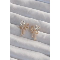 Pirinç Gold Renk Kare Zirkon Taşlı Fiyonk Küpe