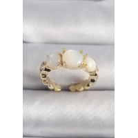 Pirinç Gold Renk Zirkon Taş Detaylı Beyaz Sedefli VIP Seri Kadın Yüzük