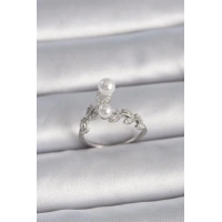 Pirinç Gümüş Renk Ayarlanabilir Zirkon Taşlı Yaprak Model İnci Detay Kadın Yüzük