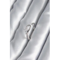 Pirinç Gümüş Renk Zirkon Taş Detay Kurdele Model Kadın Yüzük