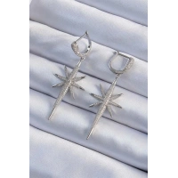 Pirinç Gümüş Renk Zirkon Taş Kaplama Kutup Yıldızı Tasarımlı Kadın Küpe