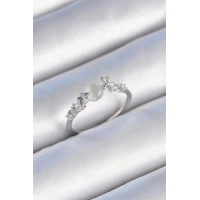 Pirinç Gümüş Renk Zirkon Taşlı Beyaz Mineli Kelebek Detay Kadın Yüzük