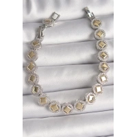 Pirinç Gümüş Renk Zirkon Taşlı Serenay Model VIP Seri Kadın Bileklik