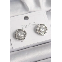 Pirinç Gümüş Renk Zirkon Taşlı Yonca Model Kadın Küpe