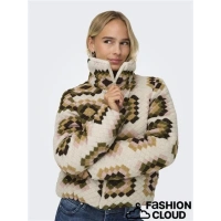 Şıklık Ve Zerafetiyle Göz Alıcı Kadın Ceket