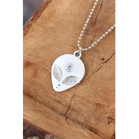 Top Zincirli Alien Tasarım Eskitme Gümüş Renk Kolye