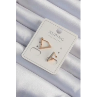 Xuping Rose Renk Yansımalı Üçgen Küpe