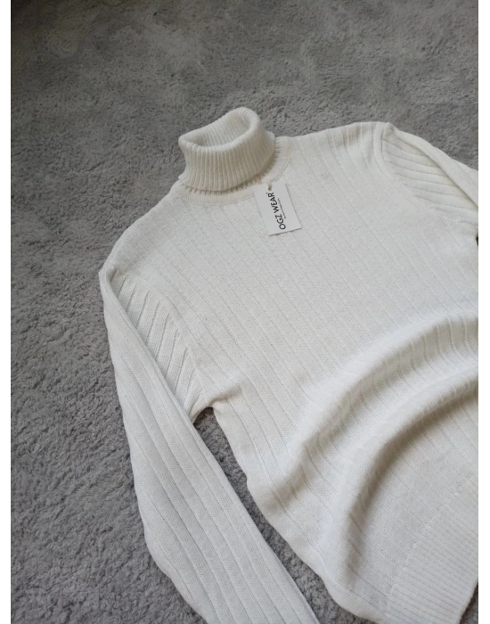 Beyaz Balıkçı Yaka Premium Pamuklu Triko Kazak