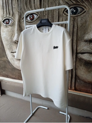 Beyaz Kabartma Baskılı Marka Premium Yüksek Kalite Oversize T-Shirt