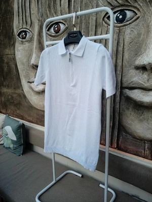 Beyaz Premium Pamuklu Femuarlı Polo Yaka Örme Triko Tişört