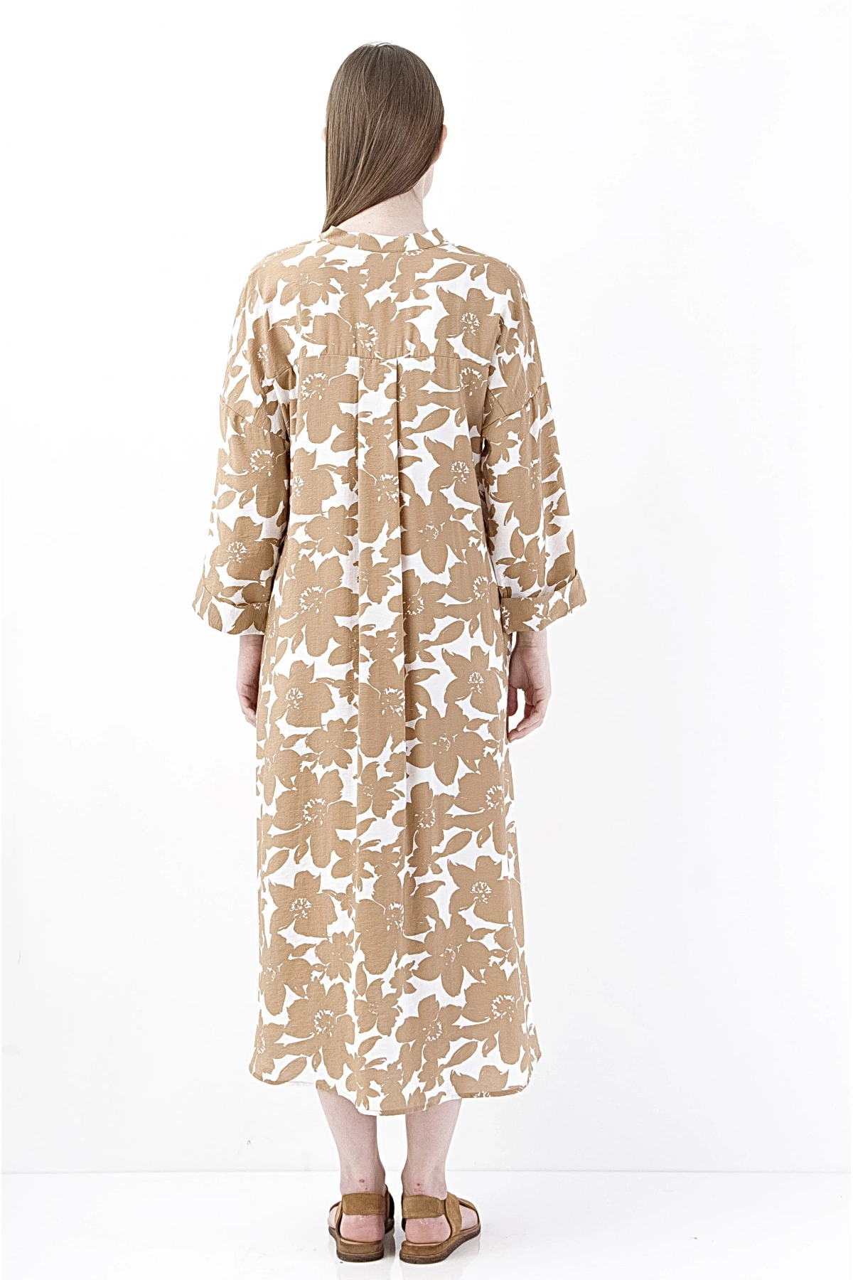 Bej Floral Desenli Yırtmaçlı Midi Elbise