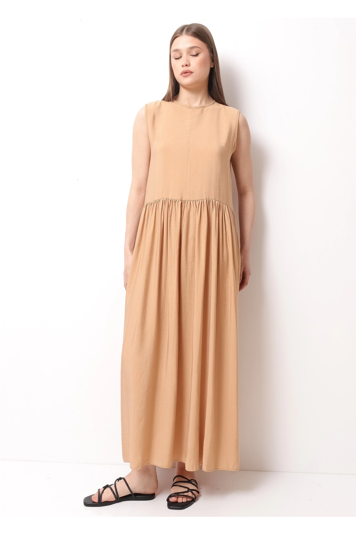 Bej Sırtı Bağcıklı Kadın Midi Elbise