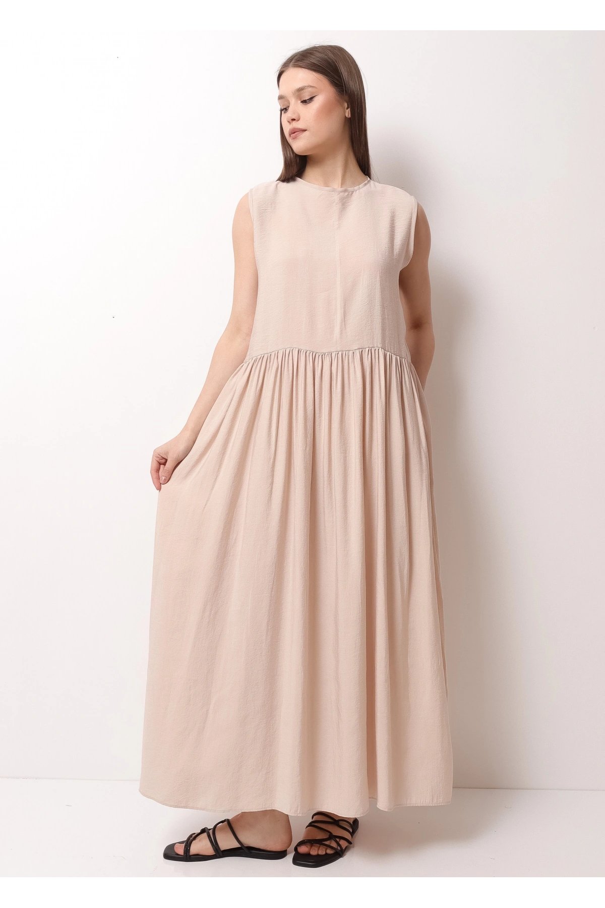 Krem Rengi Sırtı Bağcıklı Kadın Midi Elbise