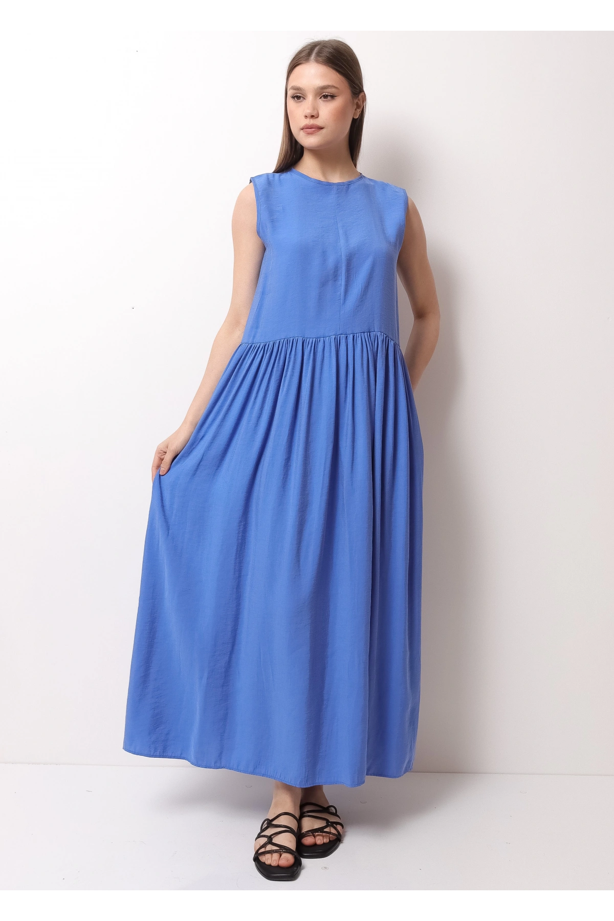 Mavi Sırtı Bağcıklı Kadın Midi Elbise