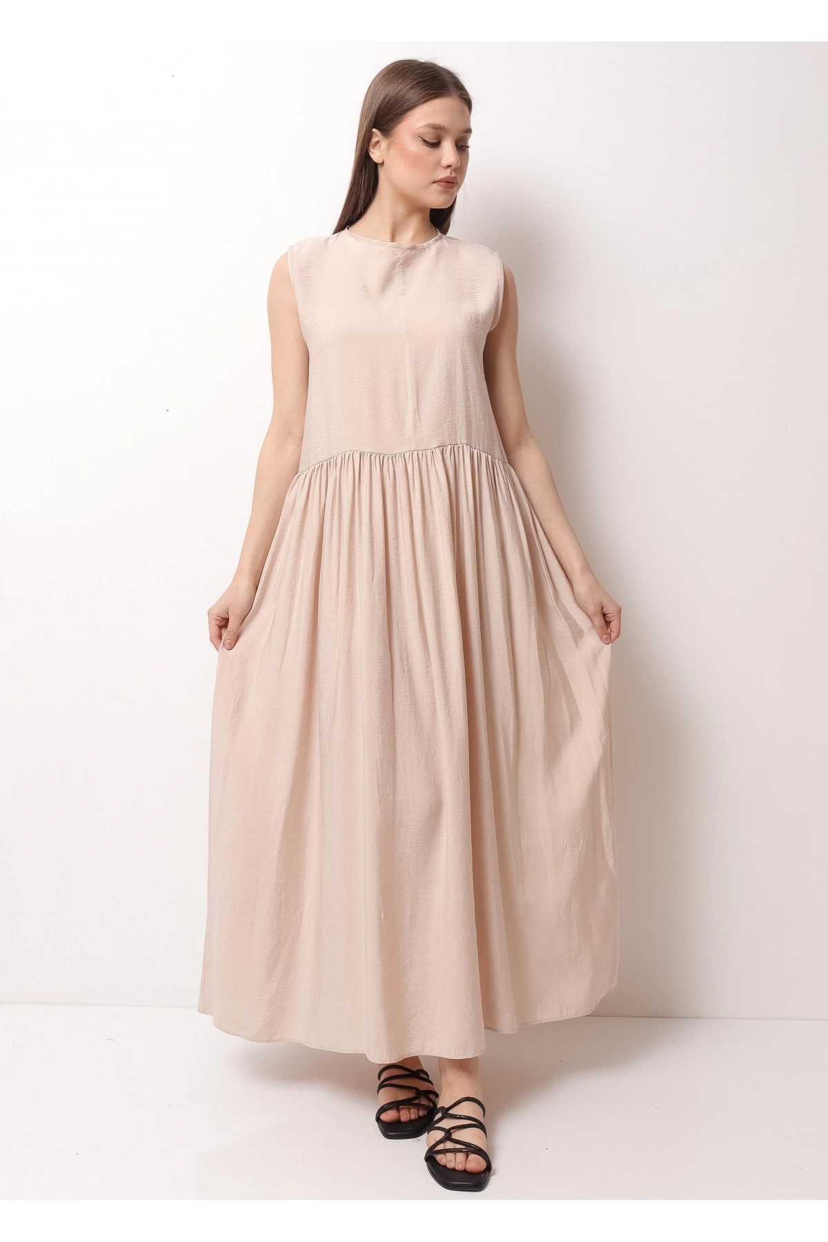 Krem Rengi Sırtı Bağcıklı Kadın Midi Elbise