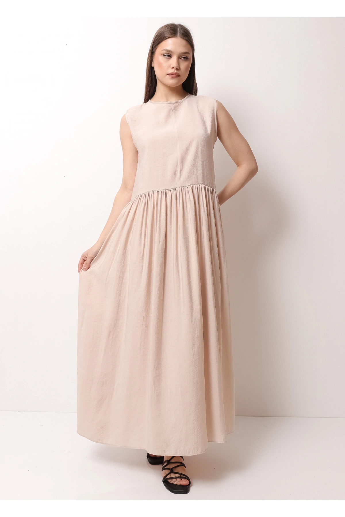 Krem Rengi Sırtı Bağcıklı Kadın Midi Elbise