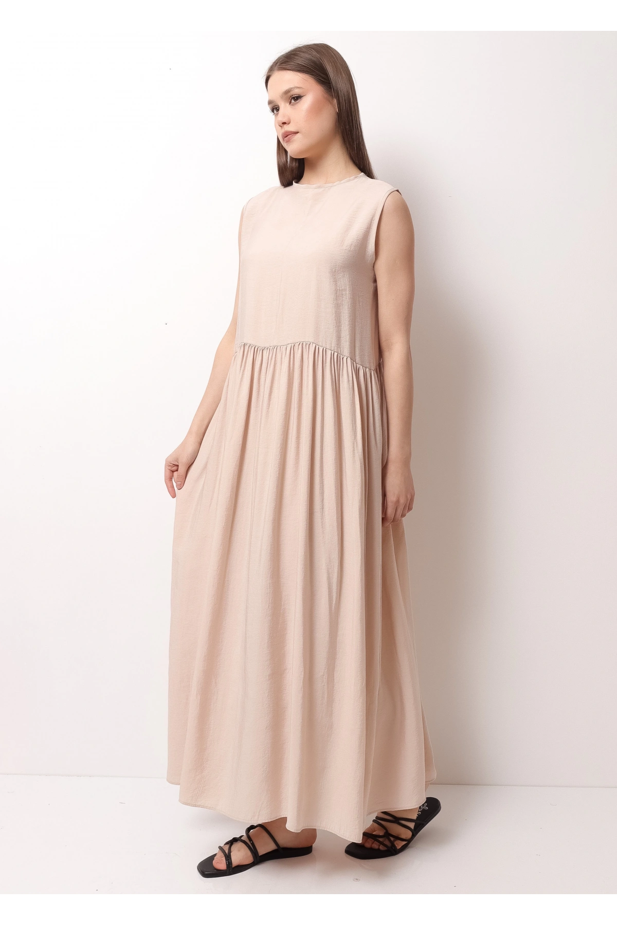 Krem Rengi Sırtı Bağcıklı Kadın Midi Elbise