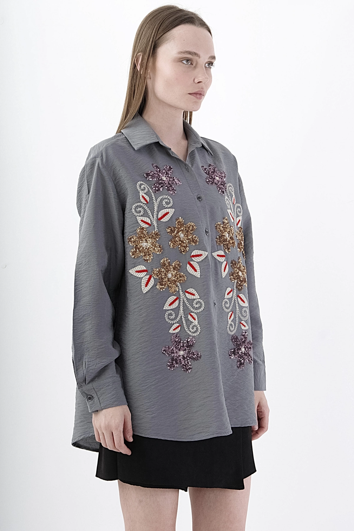 Gri Çiçek Desenli Şık Viskon Gömlek Kadın