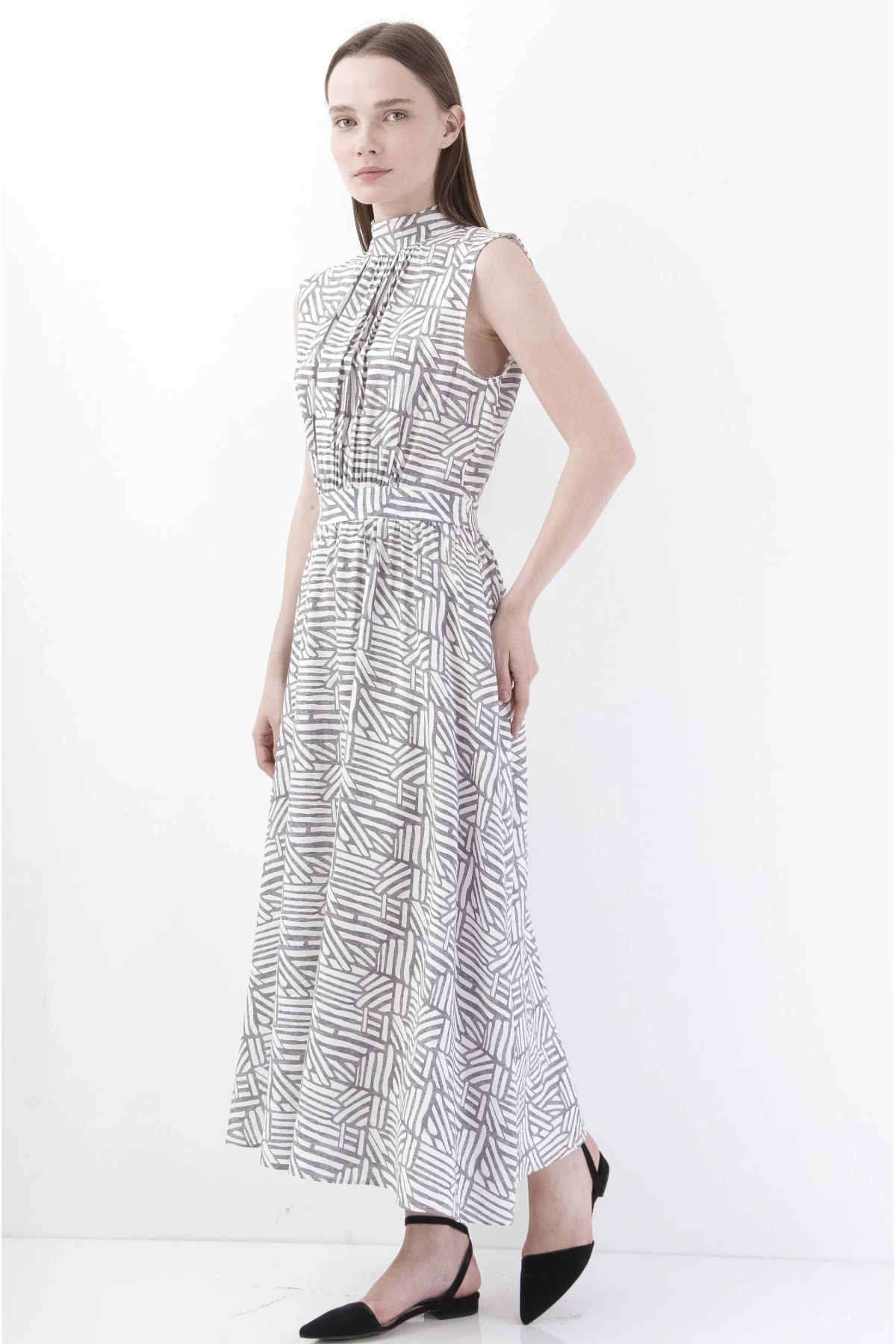 Şık Elegant Beyaz-Gri Kolsuz Midi Elbise