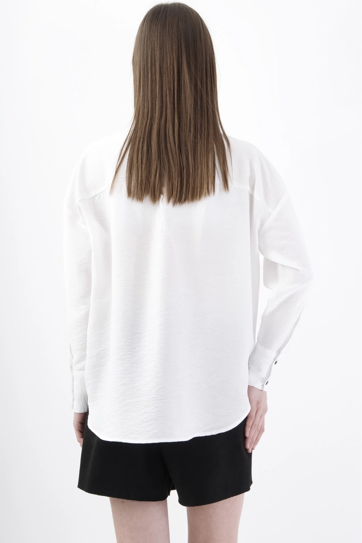 Floral İşlemeli Zarif Beyaz Kadın Gömlek