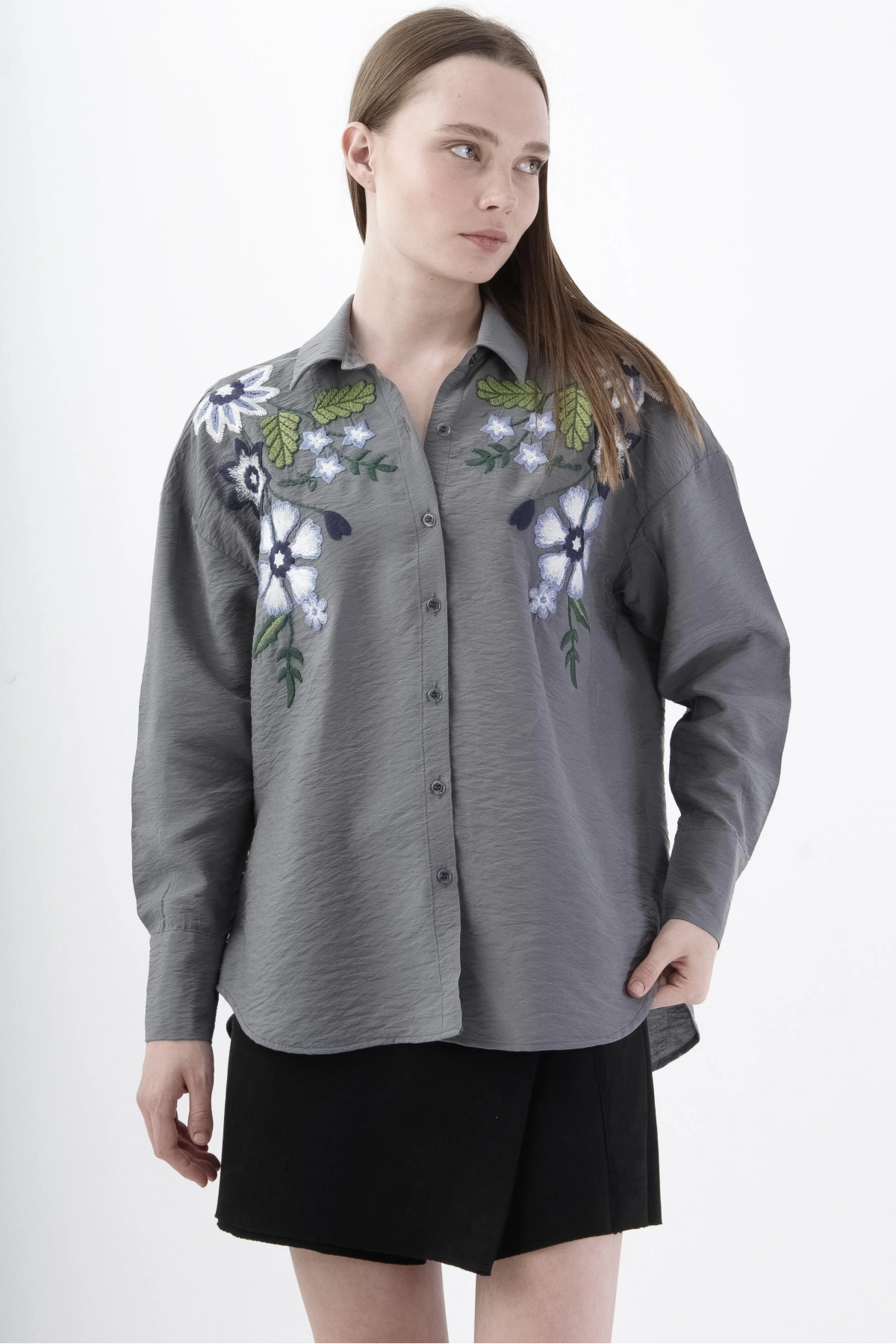 Gri Çiçekli Kadın Gömlek Şık Viskon