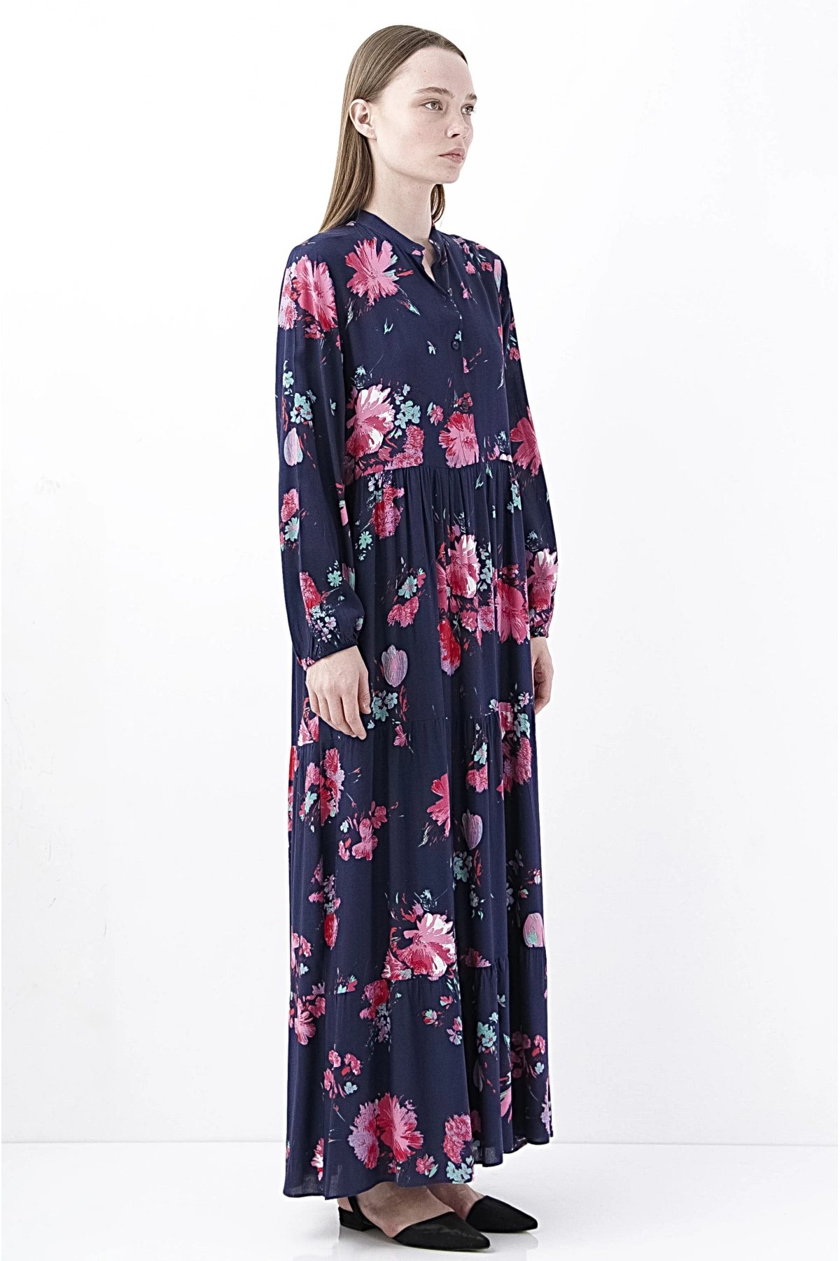 Floral Desenli Uzun Kollu Lacivert Maxi Kadın Elbise