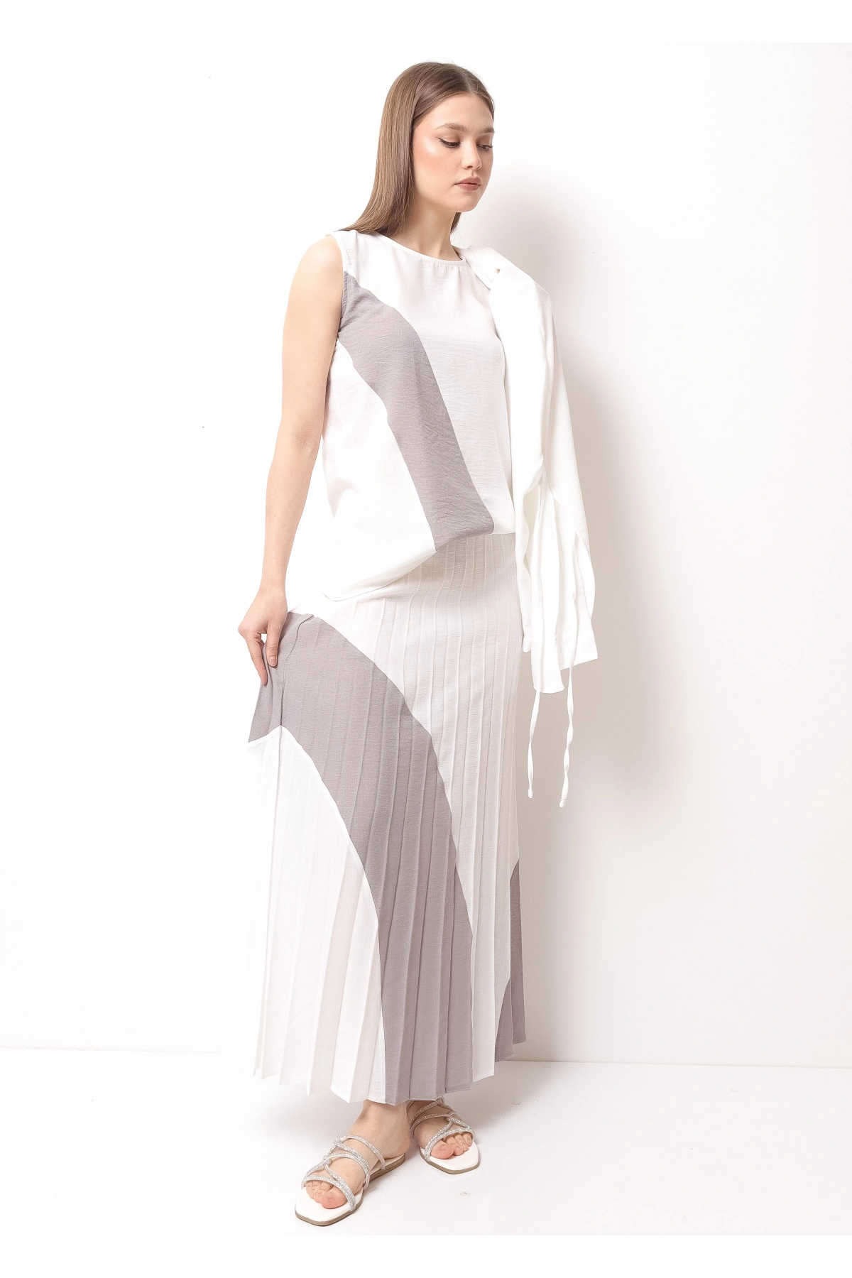 Beyaz Gri Kadın Etek Takım