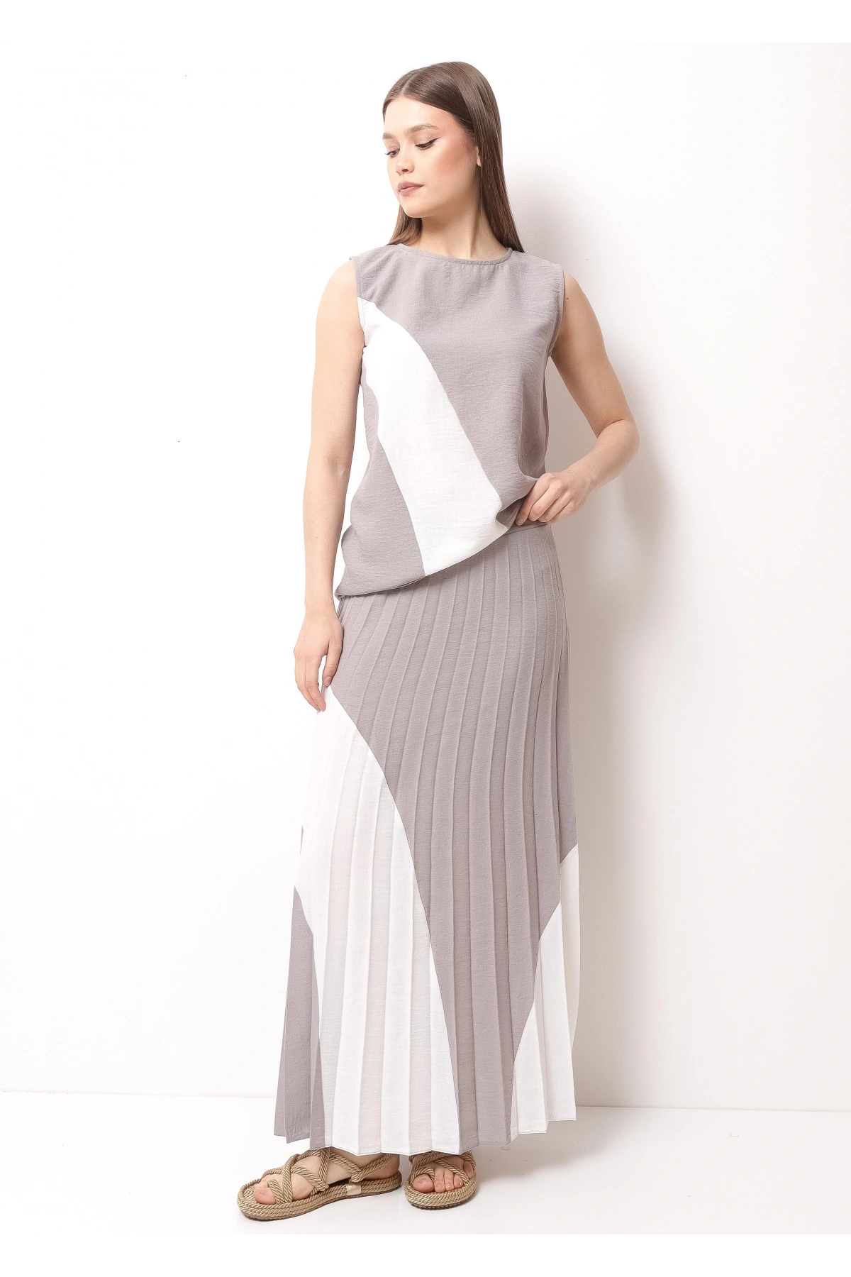 Gri Beyaz Kadın Etek Takım