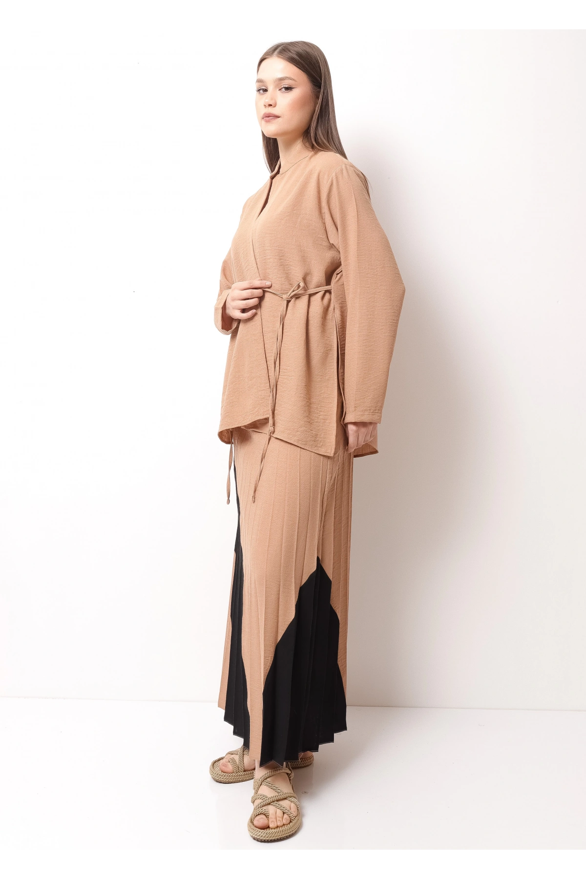 Bej Siyah Kadın Etek Takım