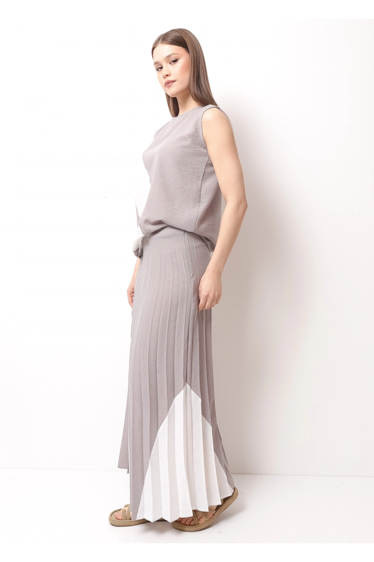 Gri Beyaz Kadın Etek Takım