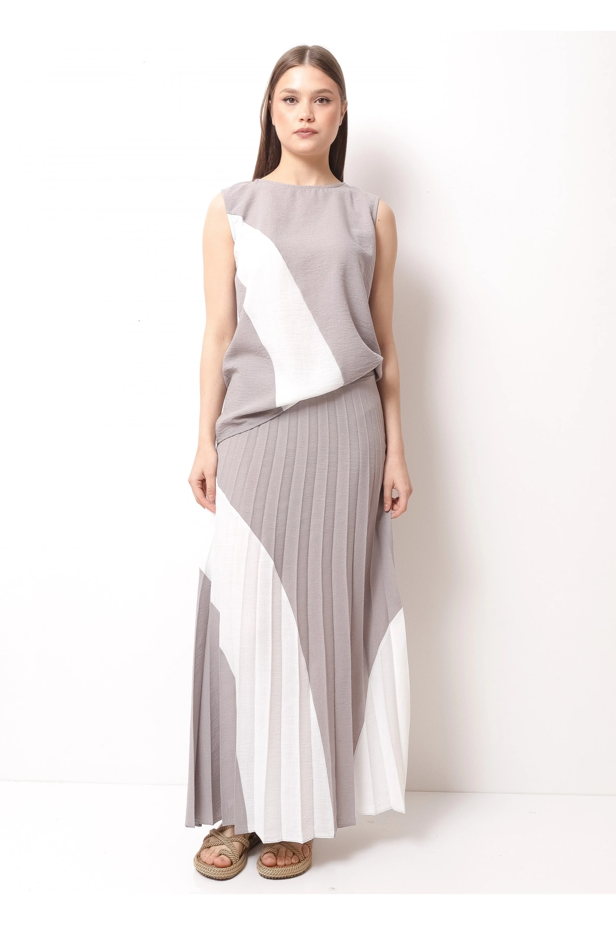 Gri Beyaz Kadın Etek Takım