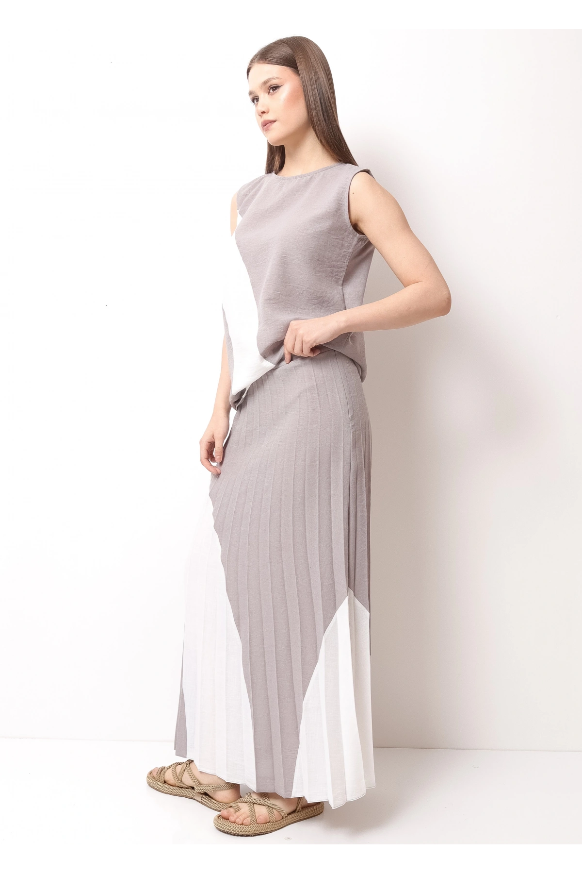 Gri Beyaz Kadın Etek Takım