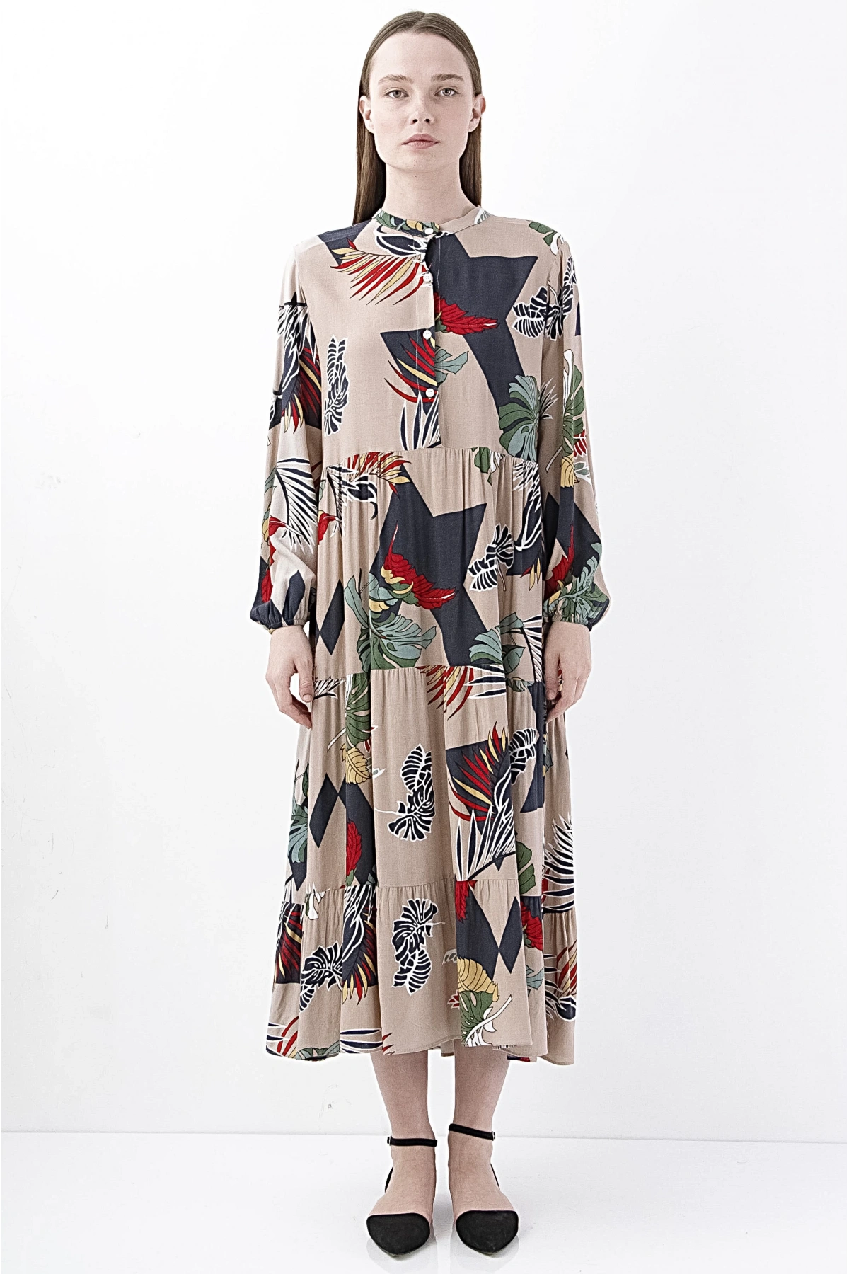 Tropikal Desenli Bej Midi Elbise