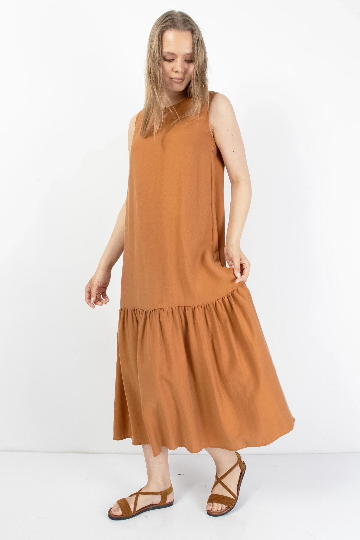 Tarçın Rengi Volanlı Kadın Midi Elbise