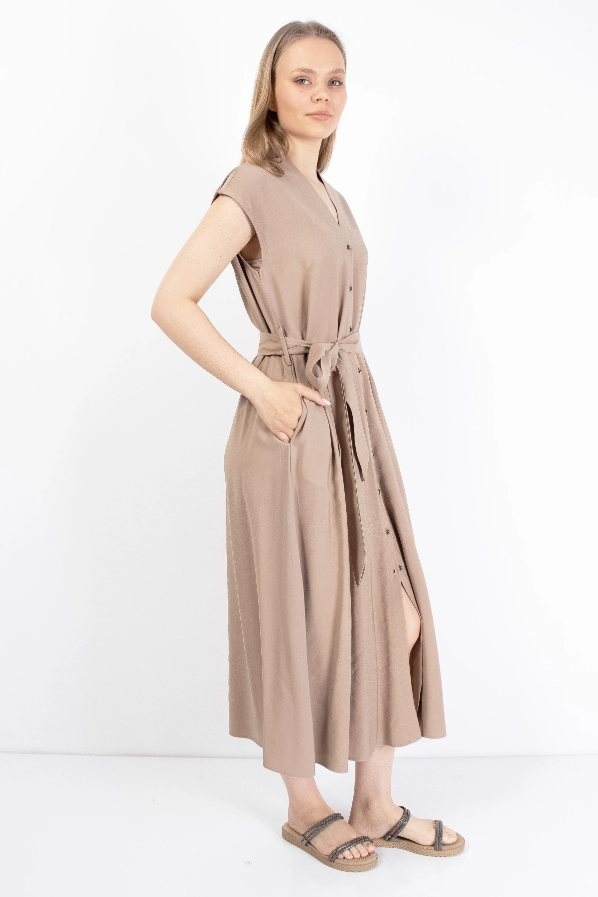 Şık Bej Kemerli Kadın Midi Elbise
