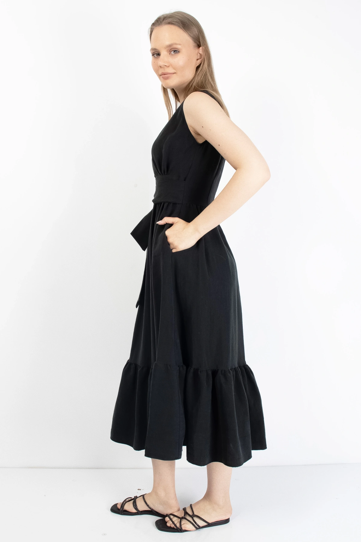 Siyah Kemerli Kruvaze Kadın Midi Elbise