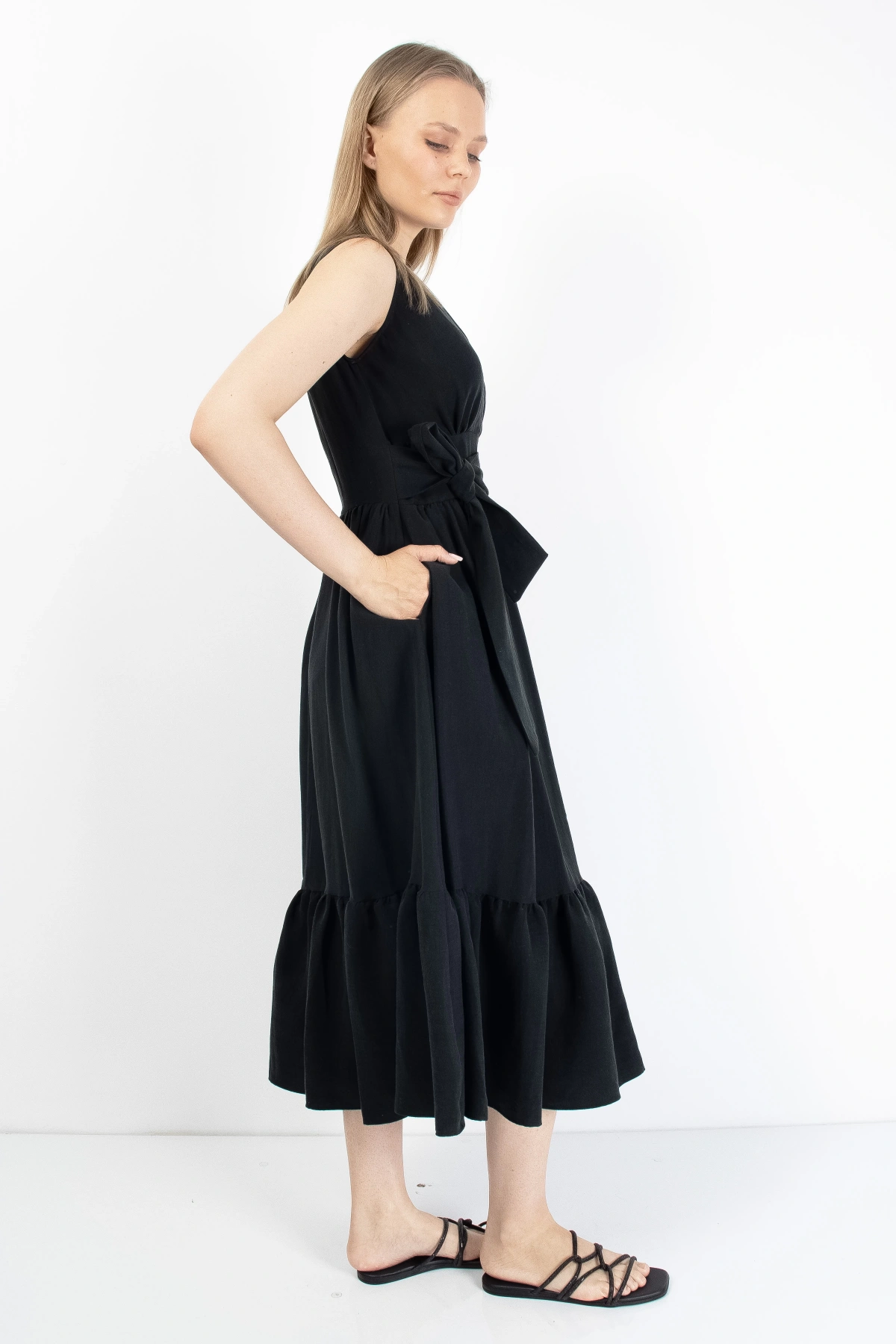 Siyah Kemerli Kruvaze Kadın Midi Elbise