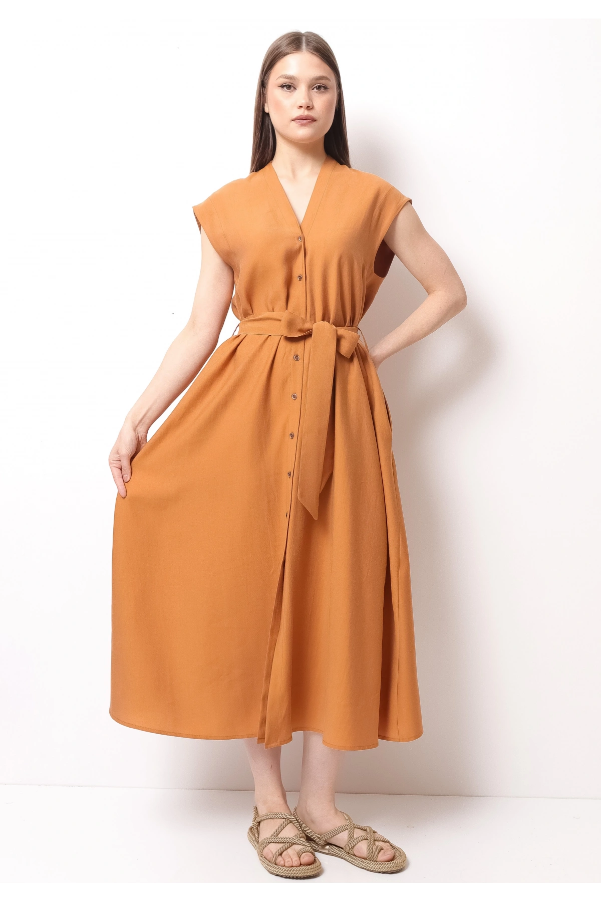 Tarçın Renkli Düğmeli Kemerli Şık Kadın Midi Elbise