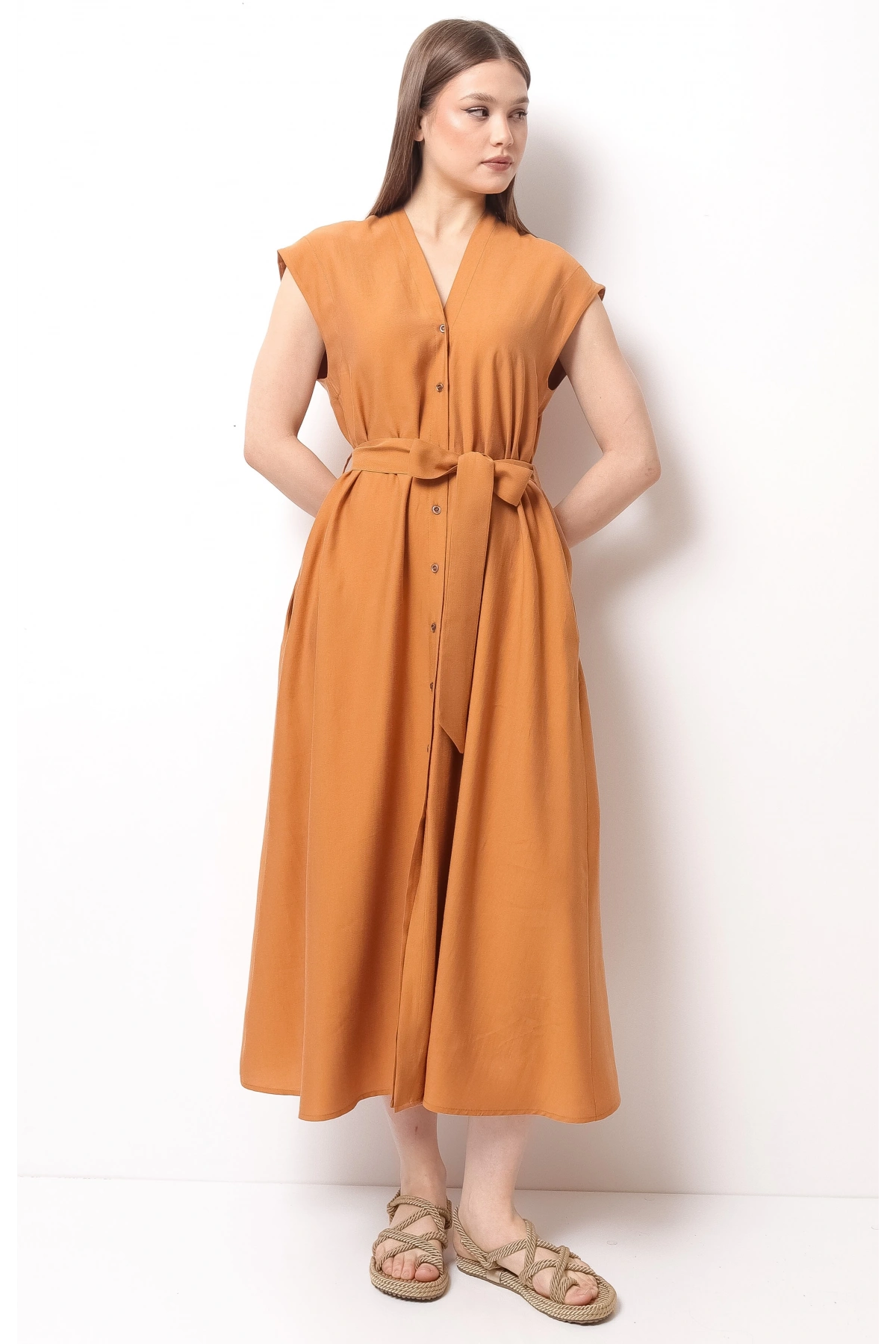 Tarçın Renkli Düğmeli Kemerli Şık Kadın Midi Elbise