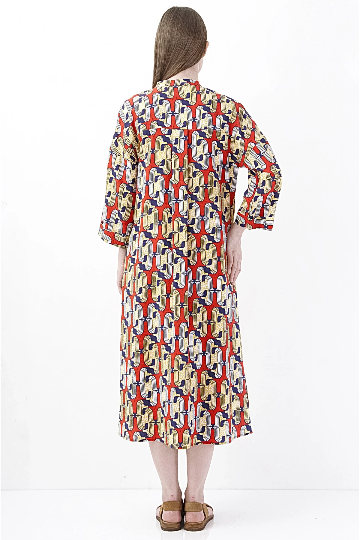 Vibrant Kırmızı Desenli Yırtmaçlı Midi Elbise